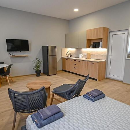 Big Studio Apt.On Liberty Square Tiflis Dış mekan fotoğraf